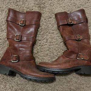 Born mid calf brown boots